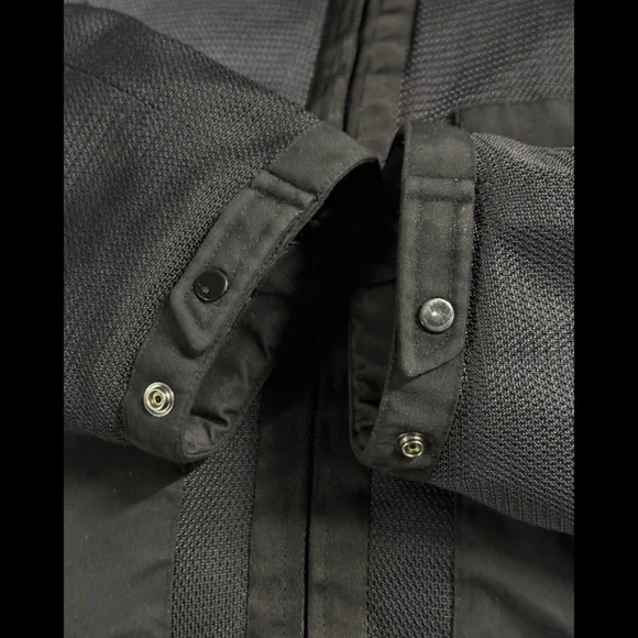 C.P. COMPANY BLACK NYLON PUFFER JACKET - Picture 9 of 15